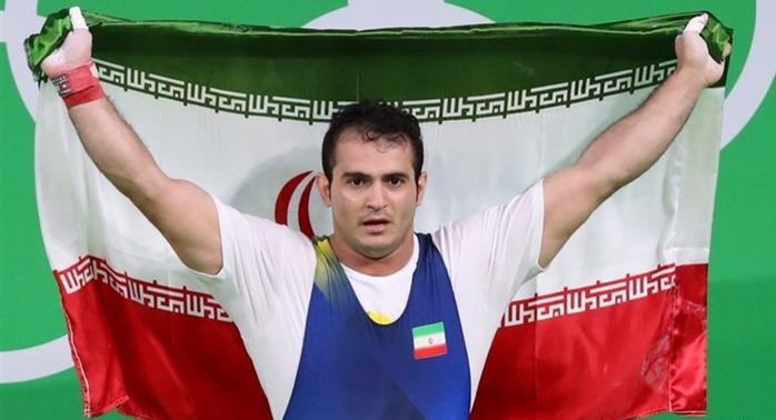 شهرداری اصفهان خانه اهدایی به قهرمان المپیک را پس گرفت + مصاحبه