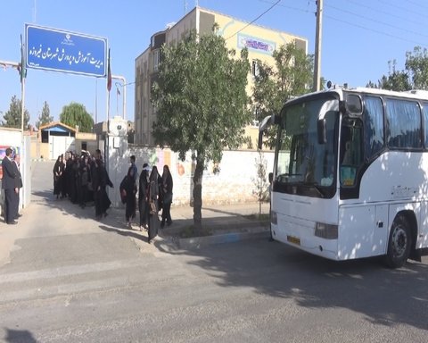 تشرف دانش آموزان فیروزه به زیارت امام مهربانی&zwnj;ها