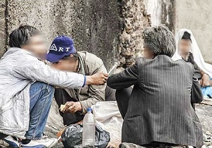 ۴۰۰ هزار تهرانی معتاد به موادمخدر هستند/ وجود ۱۵ تا ۲۰ هزار کارتن خواب در پایتخت