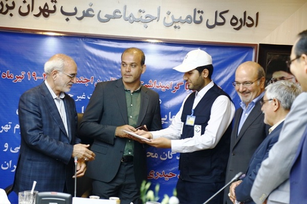 طرح صدور و تحویل دفترچه بیمه به صورت غیرحضوری رونمایی شد