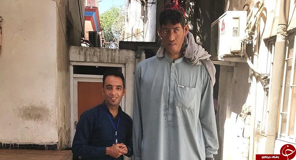 جوانی با بیش از 2 متر قد که نام گینس را تاکنون نشنیده است+عکس