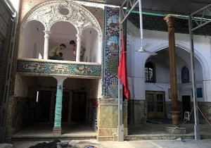 مرمت رواق‌های ایوان ضلع شمالی امامزاده اسماعیل (ع) قزوین