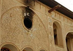 علت آتش سوزی در خانه تاریخی طباطبایی‌های کاشان اعلام شد