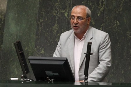 حاجی&zwnj;دلیگانی: تعطیلات مجلس را برای بررسی وضعیت اقتصادی لغو کنید/ لاریجانی: طی روزهای اخیر جلسه&zwnj;ای در این مورد برگزار می&zwnj;شود