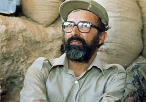 شهید چمران در زندگی حقیقی سیر می‌کند