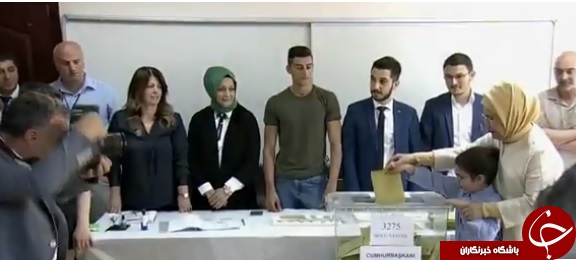 حضور رجب طیب اردوغان پای صندوق رأی+ تصاویر