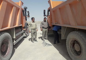 توقیف چهار دستگاه خودرو سنگین متخلف در تالاب هامون