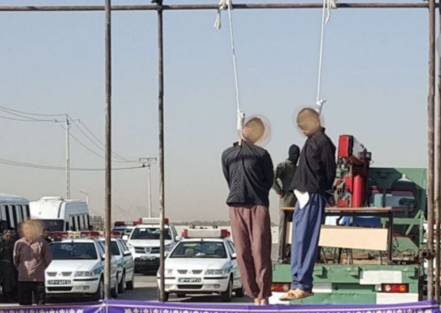 دو قاتل کودکان مشهدی به دار مجازات آویخته شدند