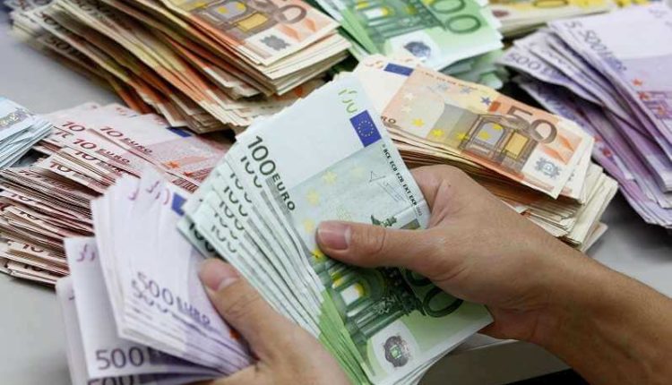 درآمد ١٢٤‌میلیون دلاری بازیگر مشهور!+ عکس