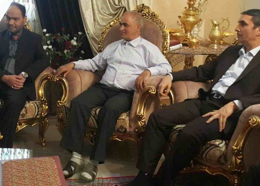 تجلیل استاندار مرکزی از خانواده شهیدان و جانبازان