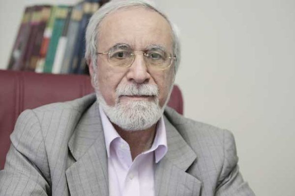 اقتدار ملی به سیاست خارجی اولویت دارد/
