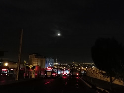 بزرگراه یا پیست اتومبیل رانی/ خیابان های تهران میزبان دور دور های شبانه شده است بزرگراه یا پیست اتومبیل رانی/ خیابان های تهران میزبان دور دور های شبانه شده است
