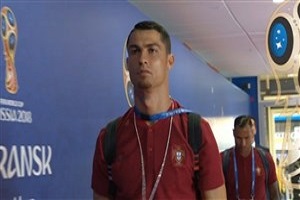 ورود تیم پرتغال به ورزشگاه برای تقابل با ایران + فیلم