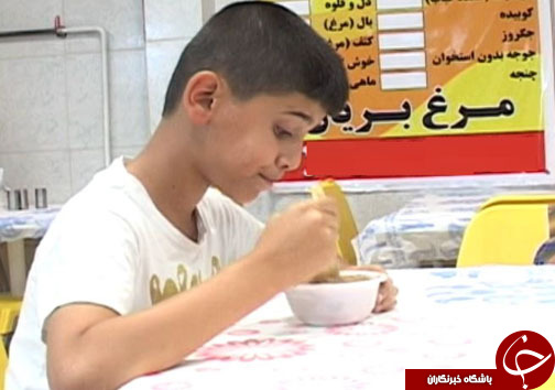 استفاده بیش از حد از ظروف یک بار مصرف و معایب آن /۱۵۰ سال طول می&zwnj;کشد تا این ظروف در طبیعت تجزیه شوند