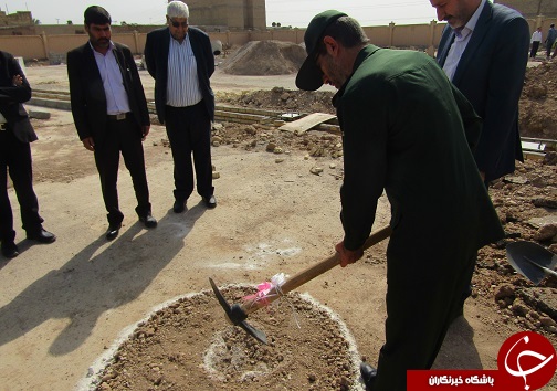 آموزش و پرورش کارون صاحب زمین چمن می شود