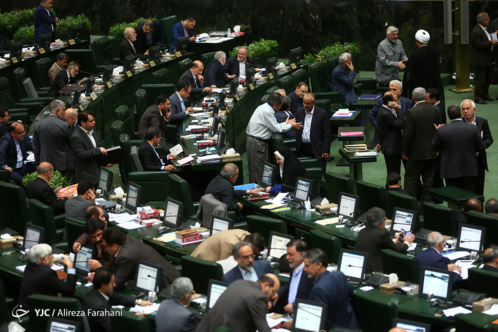 نمایندگان مجلس طی نامه&zwnj;ای از رئیس جمهور خواستار اصلاح تیم اقتصادی دولت شدند