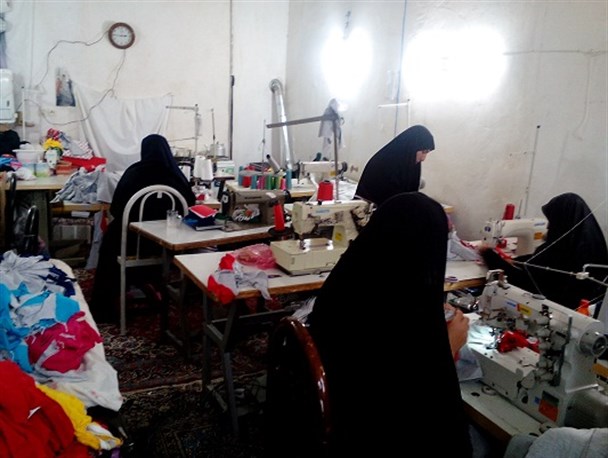 تولید کالای ایرانی به همت بانوی مددجوی شازندی