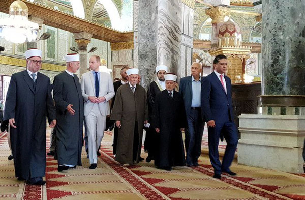 شاهزاده ویلیام به صحن مسجد الاقصی رفت