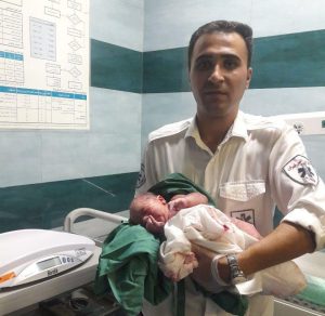 تولد نوزاد عجول تهرانی در آمبولانس
