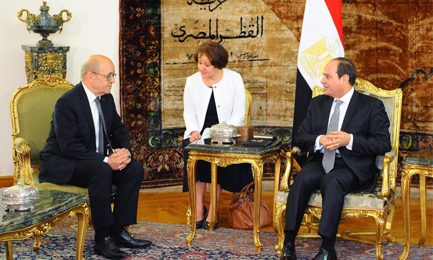 گفتگوی وزیر خارجه فرانسه و رئیس جمهور مصر درباره مسائل منطقه