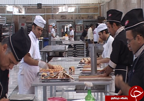 کارآفرین لرستانی با اشتغالزایی بیش از ۱۰۰ نفر در لرستان / تولید شیرینی و ارسال به تمام نقاط کشور + تصاویر