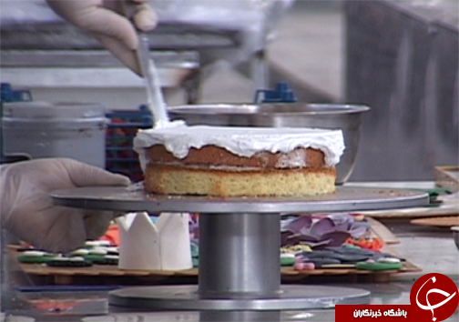 کارآفرین لرستانی با اشتغالزایی بیش از ۱۰۰ نفر در لرستان / تولید شیرینی و ارسال به تمام نقاط کشور + تصاویر