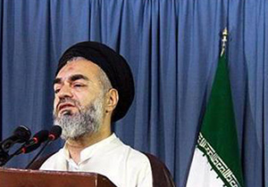 مسؤولان اگر حمایت مردم، علما و خانواده شهدا را می‌خواهند به وظایف شرعی خود عمل کنند