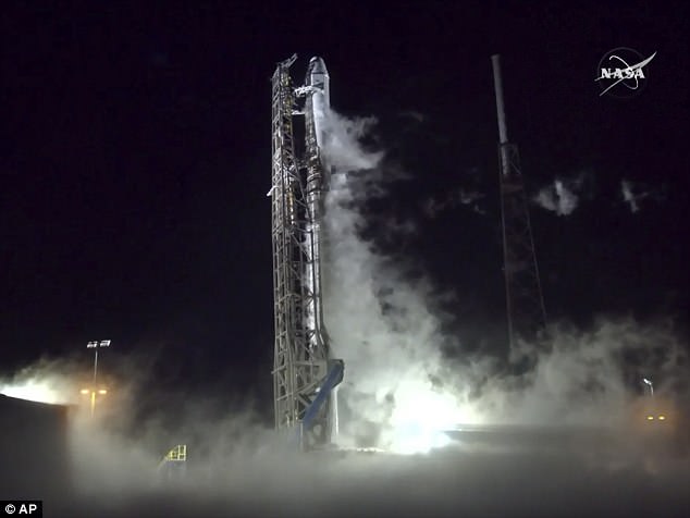 راکت Falcon 9 سرانجام به مقصد ایستگاه بین المللی فضایی پرتاب شد +تصویر راکت Falcon 9 سرانجام به مقصد ایستگاه بین المللی فضایی پرتاب شد +تصویر