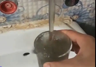آب شرب با طعم فاضلاب در آبادان !! + فیلم