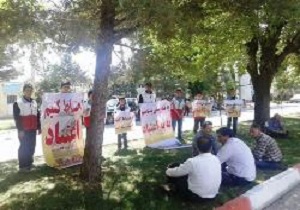 اعضای امور جوانان آذربایجان غربی با تشکیل زنجیره انسانی به اعتیاد نه گفتند