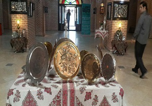 برپایی نمایشگاه قلم زنی فلز در اردبیل