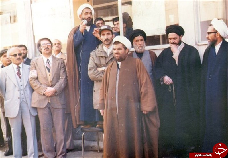 خاطره جالب از ترس ساواکی&zwnj;ها هنگام دستگیری امام/ راه آیت&zwnj;الله خامنه&zwnj;ای همان راه امام است/ منتظری فریب دامادش را خورد