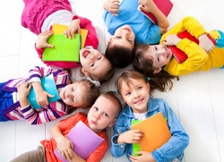 چگونه مهارت های اجتماعی را در کودکان بالا ببریم /نقش گروه همسالان در تقویت مهارت های اجتماعی