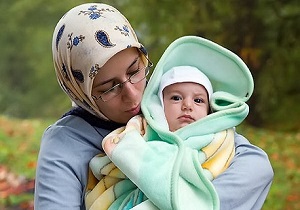برگزاری نشست چند جانبه متخصصین، ماما‌ها و مشاورین کودک در یزد