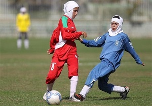 نبود زمین مناسب یکی از مشکلات بزرگ بانوان فوتبالیست استان قم