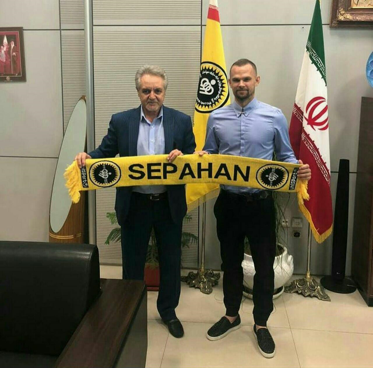 هافبک مجارستانی طلایی پوش شد