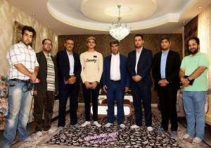 دیدار با قهرمان مسابقات بین المللی شنا توسط مسئولین ورزش شهر کرمانشاه