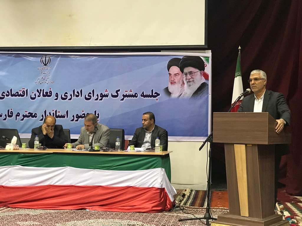 وفاق و همدلی راه عبور از بحران‌ها پیش رو است/ تلاش مدیران استان در شرایط کنونی دو چندان شود