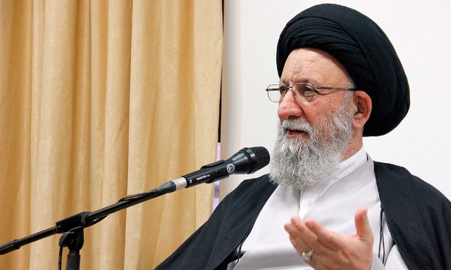 ترامپ برای مذاکره باید به برجام بازگردد و عذر خواهی کند