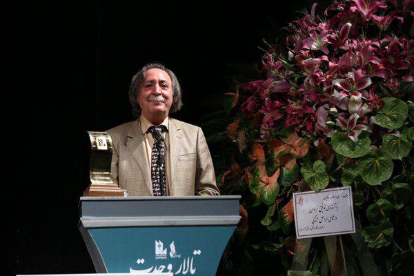 فخر موسیقی ایران روی استیج رفت / فرار هیراد از گوشه رینگ انتقادات