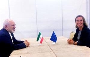ظریف و فدریکا موگرینی در سنگاپور با هم دیدار کردند