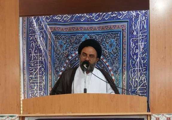 برخی مسئولان از منافع شخصی خود نمی&zwnj;گذرند
