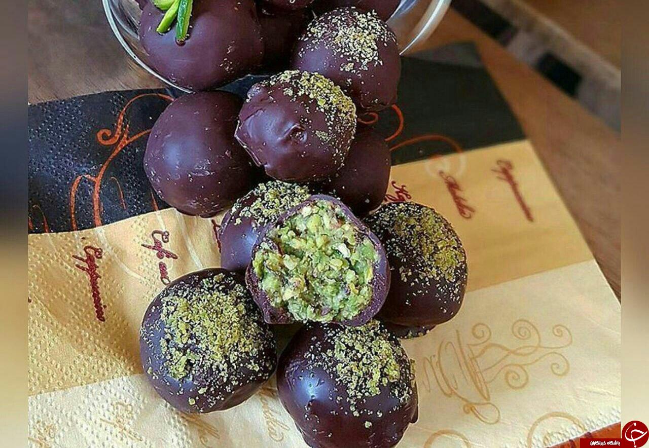 طرز تهیه بن بن پسته ای (توپک های شکلاتی پسته ای خوشمزه) طرز تهیه بن بن پسته ای (توپک های شکلاتی پسته ای خوشمزه)
