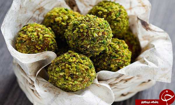 طرز تهیه بن بن پسته ای (توپک های شکلاتی پسته ای خوشمزه) طرز تهیه بن بن پسته ای (توپک های شکلاتی پسته ای خوشمزه)