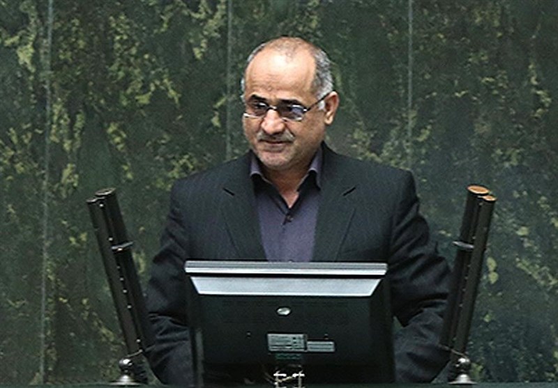 مجلس باید در جایگاه قانون گذار باشد/باید در اصولی قانون اساسی که ابهام دارد بازنگری شود مجلس باید در جایگاه قانون گذار باشد/باید در اصولی قانون اساسی که ابهام دارد بازنگری شود