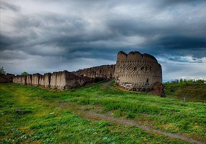 کهنه قلعه مشگین شهر به پارک تاریخی تبدیل شود