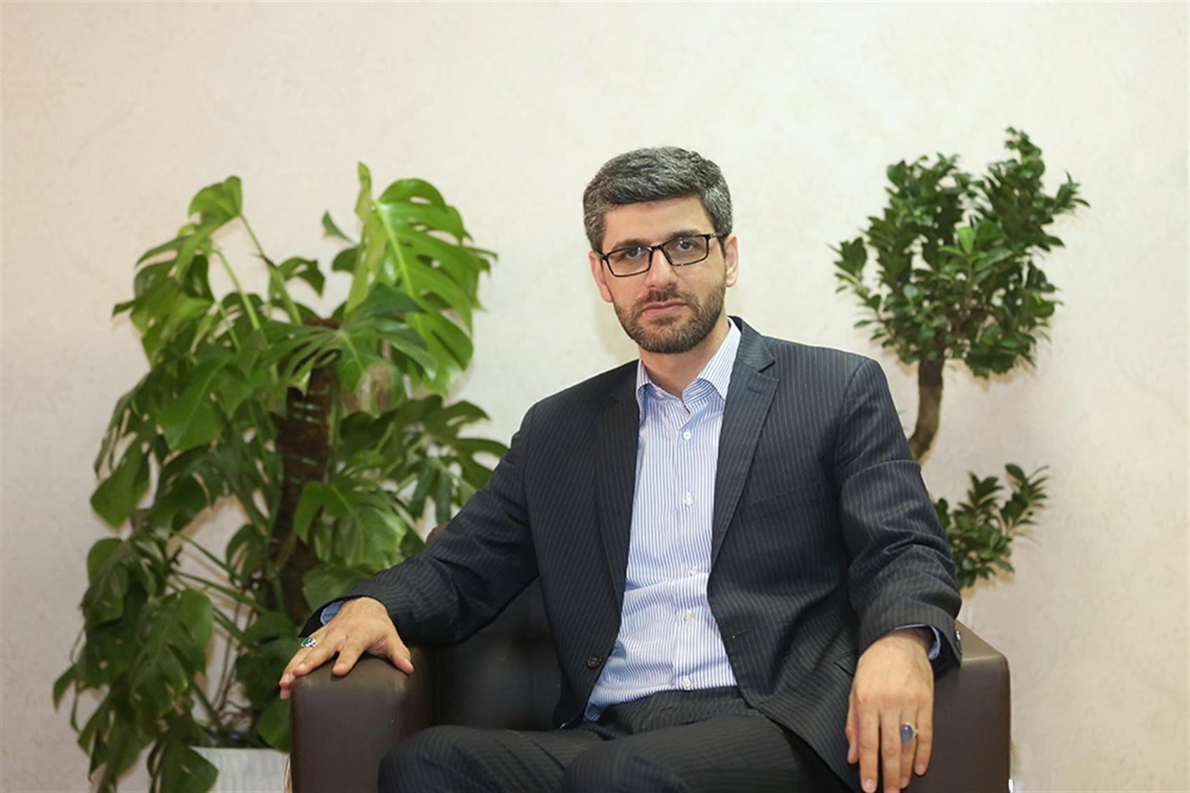 وزیر ارتباطات همه دستگاه های زیرمجموعه خود را ملزم کرد که به پیام‌رسان‌های داخلی کمک کنند/ سند حمایت از پیام رسان های داخلی تصویب شده است