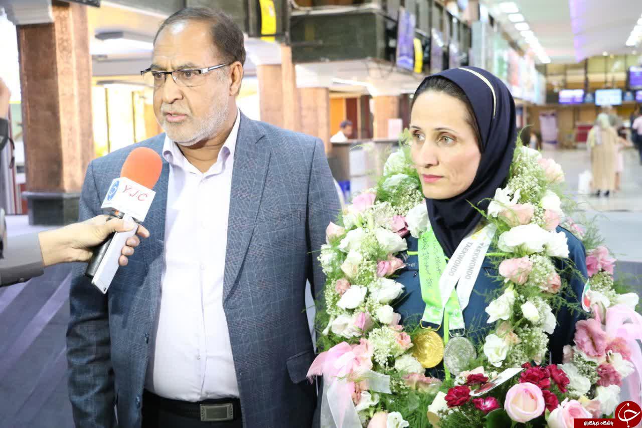 استقبال از تکواندوکار قهرمان جهان در کرمان + تصاویر