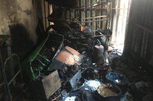 سه مصدوم در آتش سوزی یک کارخانه در تبریز