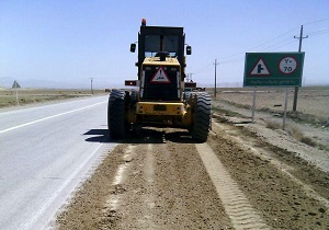 شانه سازی بیش از 172 کیلومتر از راه های آسفالته استان همدان